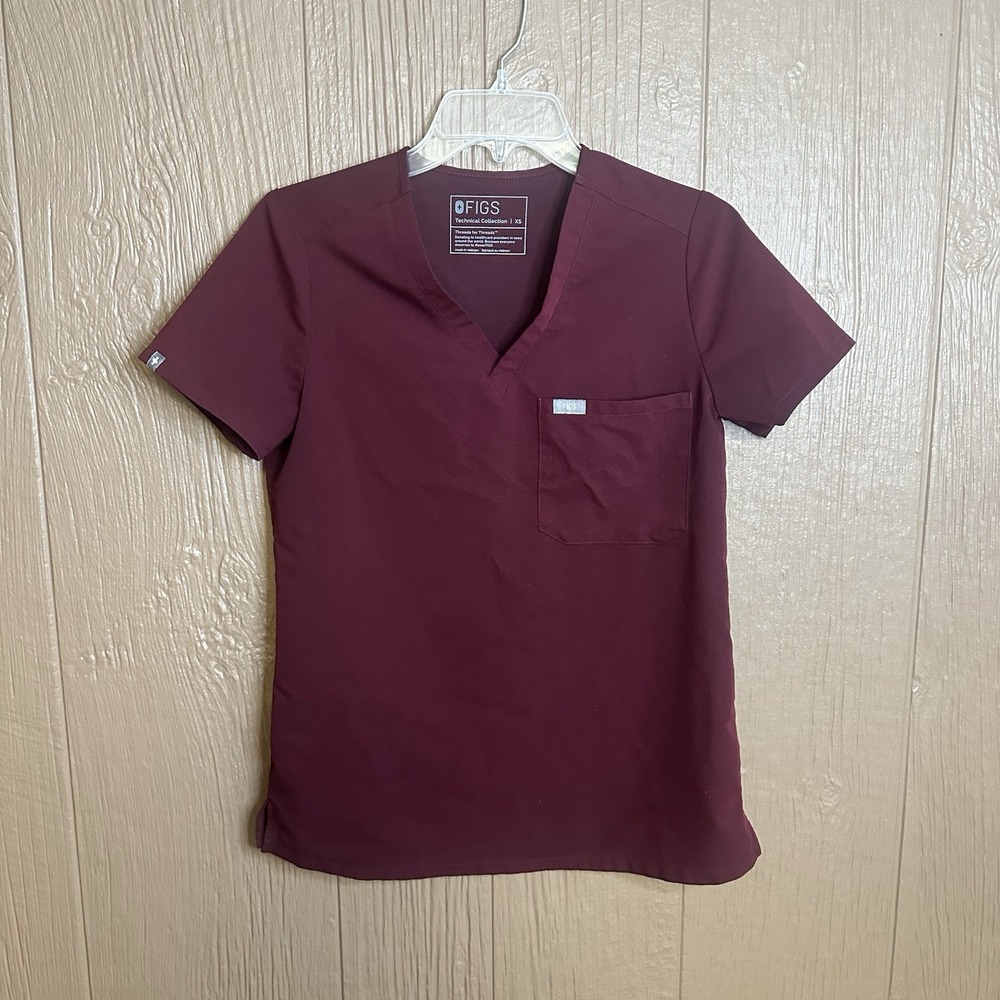 FIGS Catarina One-Pocket Scrub Top Size XS Burgundy Medical‎ Workwear